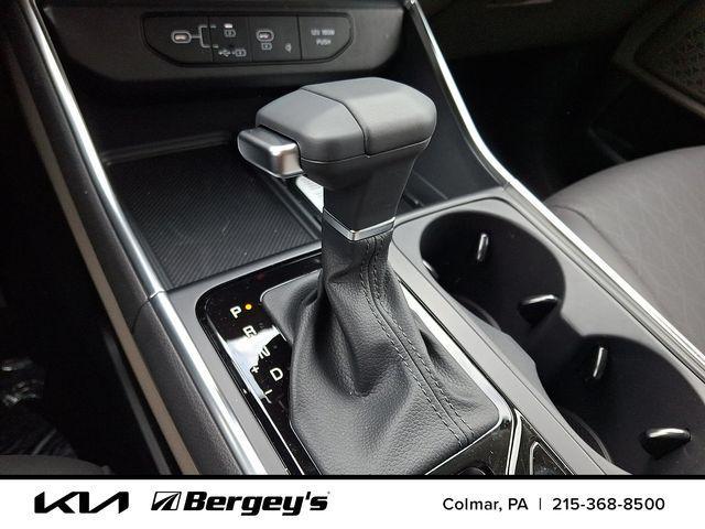 new 2026 Kia Carnival car, priced at $42,685