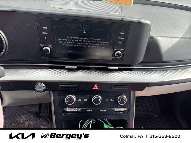 used 2024 Kia Carnival car