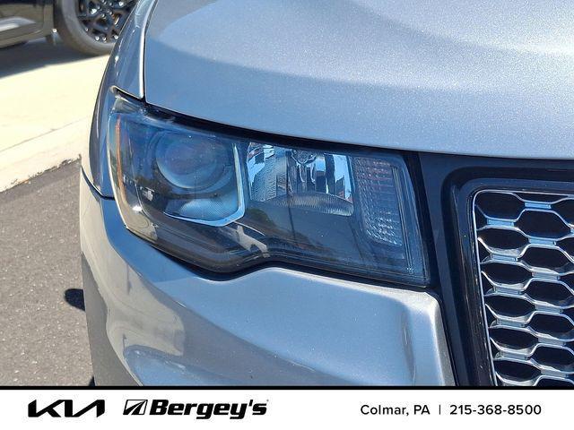 used 2017 Jeep Grand Cherokee car, priced at $11,890