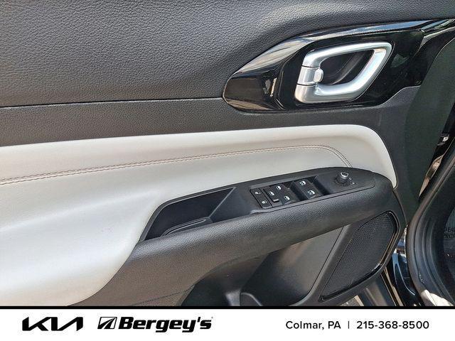 used 2023 Jeep Compass car, priced at $24,280