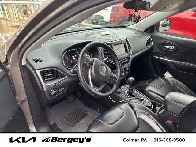 used 2019 Jeep Cherokee car, priced at $15,490