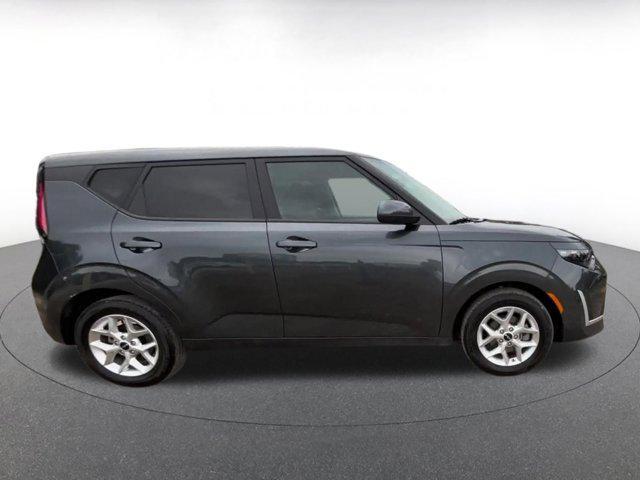 used 2025 Kia Soul car, priced at $17,222