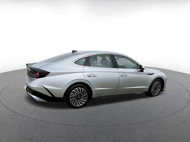 used 2025 Hyundai Sonata Hybrid car, priced at $22,127