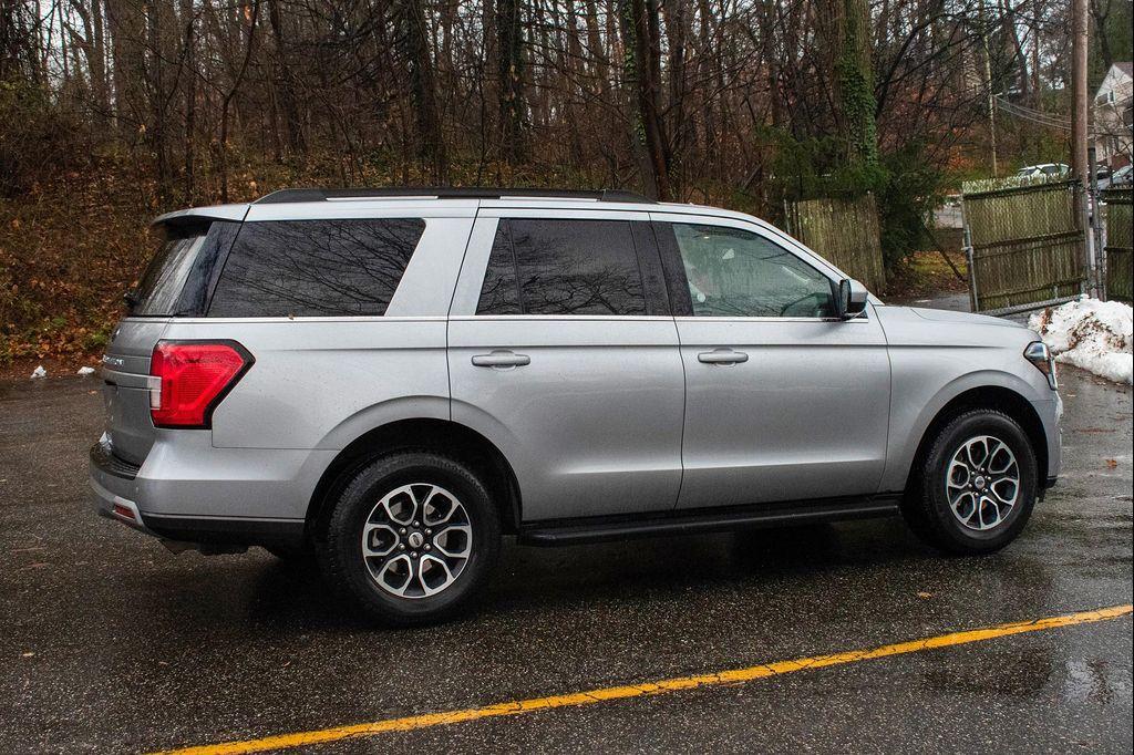 used 2024 Ford Expedition car, priced at $32,795