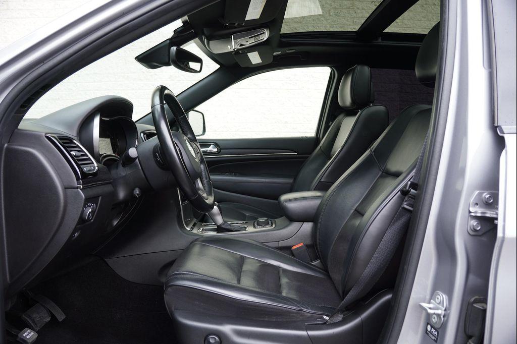 used 2021 Jeep Grand Cherokee car, priced at $17,995