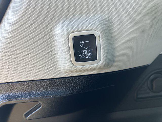 used 2022 Jeep Grand Cherokee car, priced at $29,156