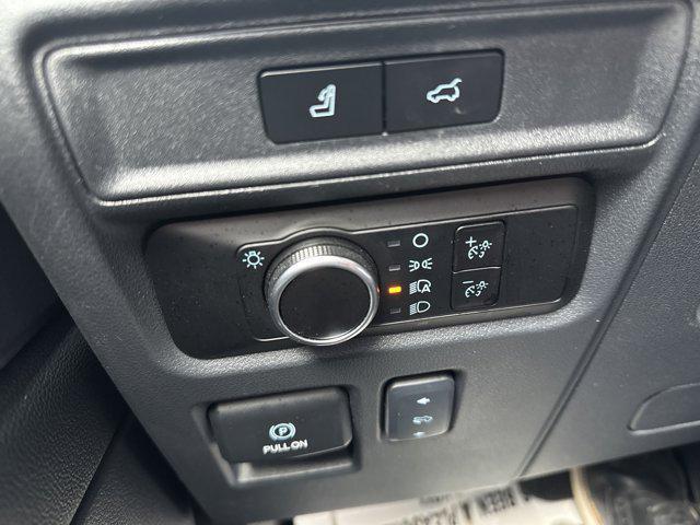 used 2024 Ford Expedition car, priced at $40,059