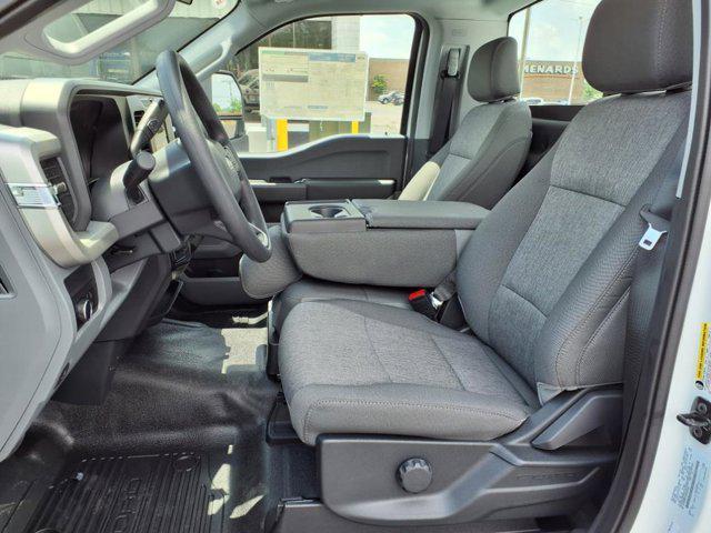 new 2025 Ford F-250 car, priced at $53,152
