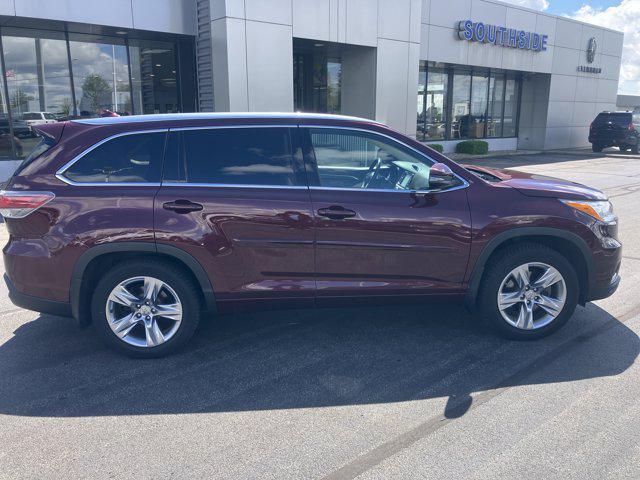 used 2015 Toyota Highlander car, priced at $17,527