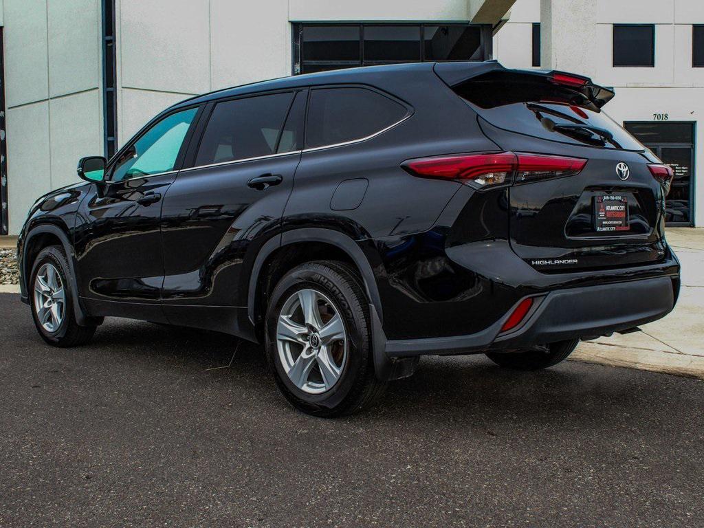 used 2023 Toyota Highlander car, priced at $31,740