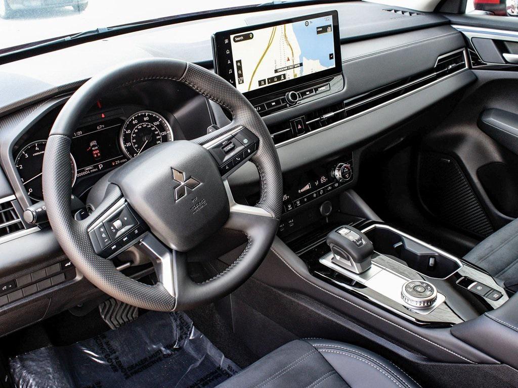 new 2025 Mitsubishi Outlander car, priced at $37,465