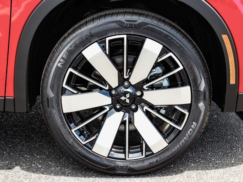 new 2025 Mitsubishi Outlander car, priced at $37,465