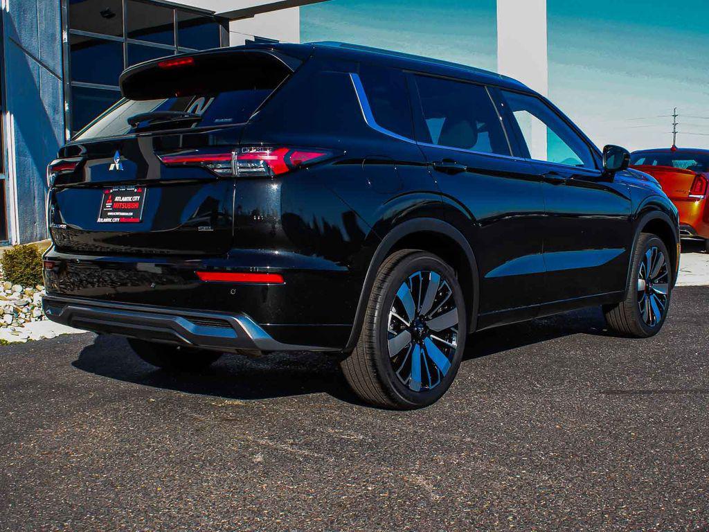 new 2025 Mitsubishi Outlander car