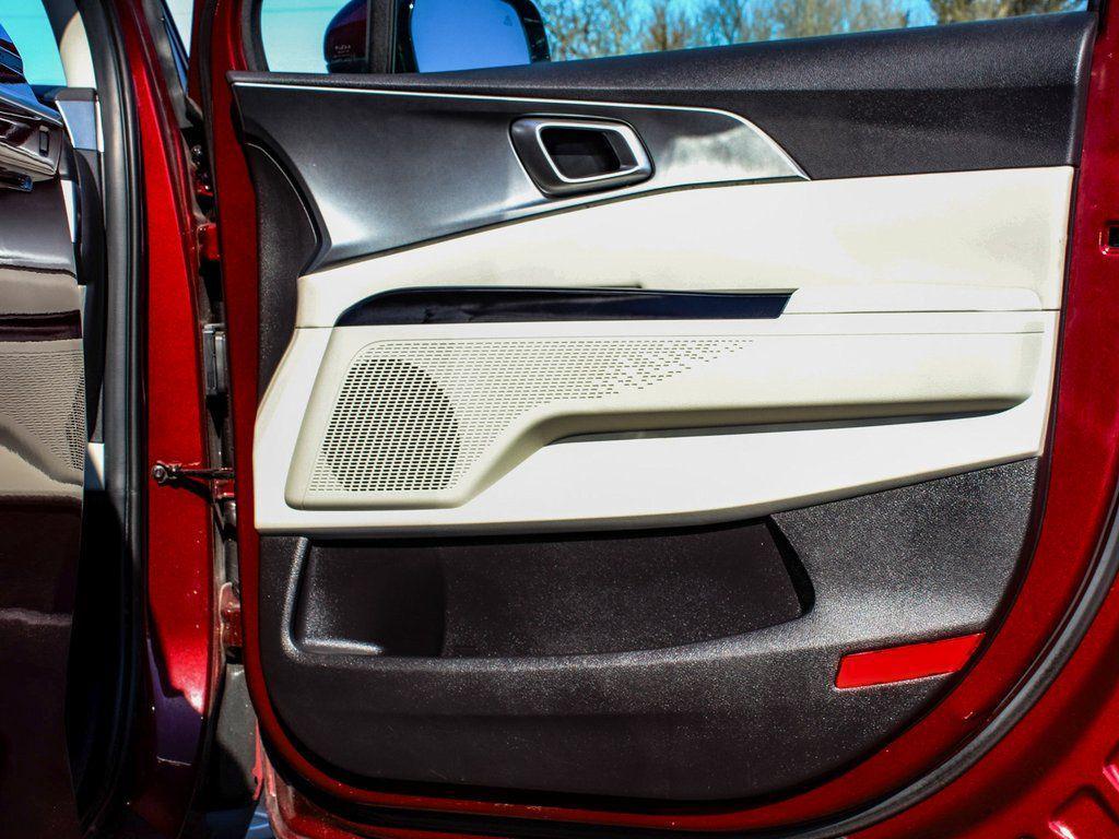 used 2023 Kia Carnival car, priced at $26,990