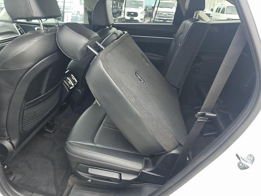 used 2024 Kia Sorento car, priced at $29,450