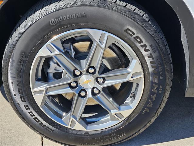 used 2025 Chevrolet Blazer car, priced at $25,999