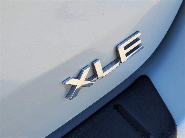 used 2022 Toyota Highlander Hybrid car, priced at $35,991