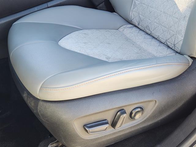 used 2022 Toyota Highlander Hybrid car, priced at $35,991