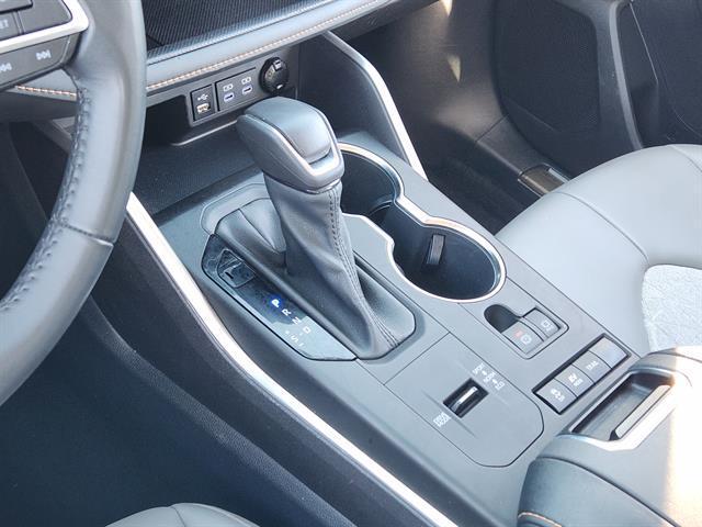 used 2022 Toyota Highlander Hybrid car, priced at $35,991