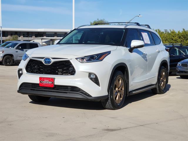 used 2022 Toyota Highlander Hybrid car, priced at $35,991