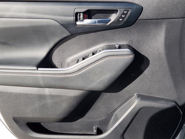 used 2022 Toyota Highlander Hybrid car, priced at $35,991