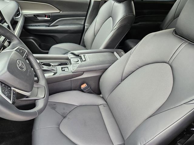 used 2025 Toyota Grand Highlander car, priced at $44,788