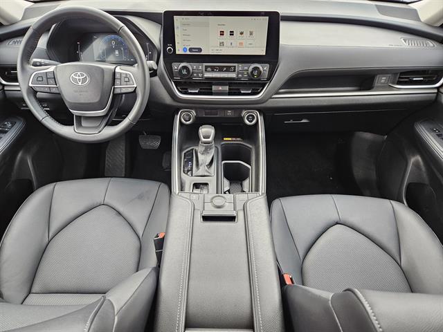 used 2025 Toyota Grand Highlander car, priced at $44,788
