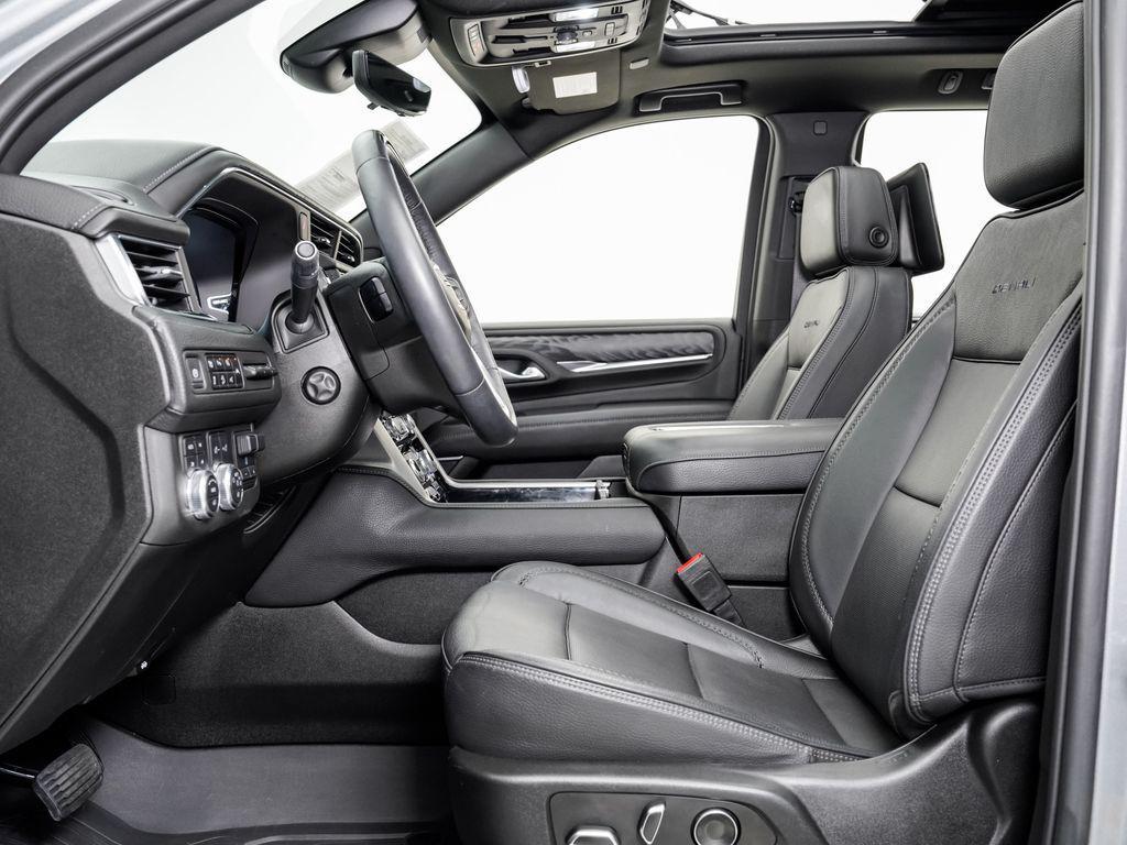 used 2023 GMC Yukon car, priced at $63,697