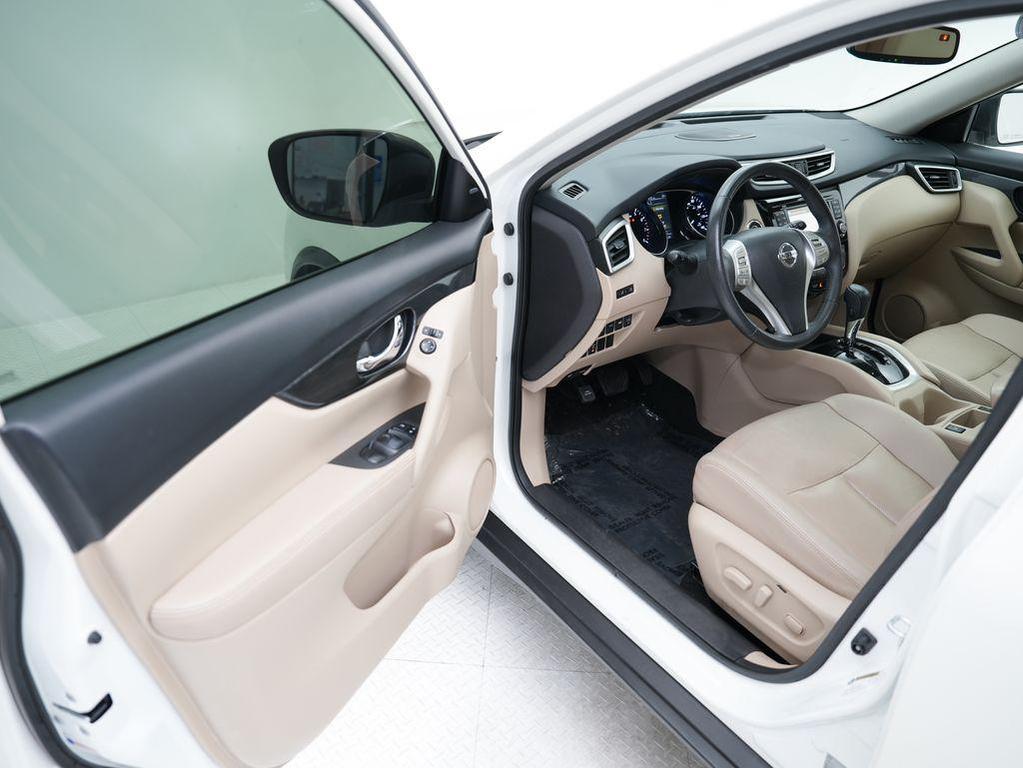 used 2016 Nissan Rogue car, priced at $15,197
