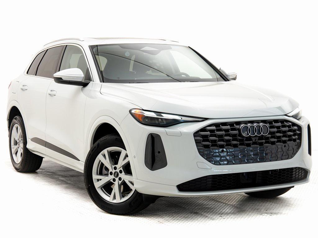 new 2025 Audi Q5 car, priced at $54,665