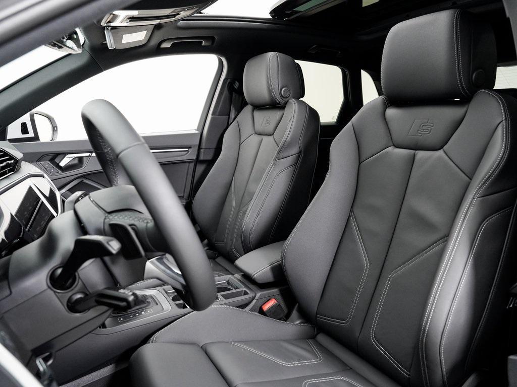 new 2025 Audi Q3 car, priced at $45,610