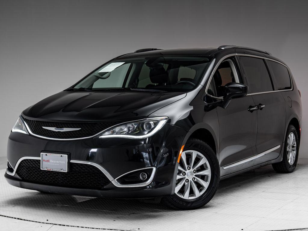used 2018 Chrysler Pacifica car, priced at $15,197