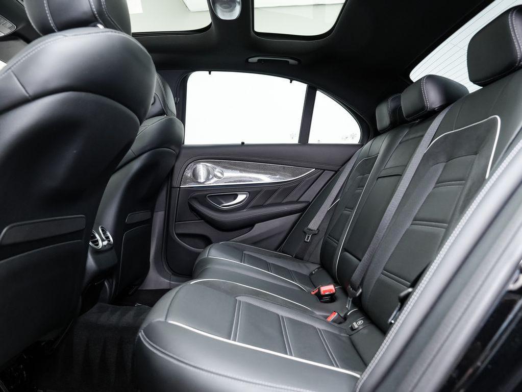 Mercedes-Benz E-Class view 24