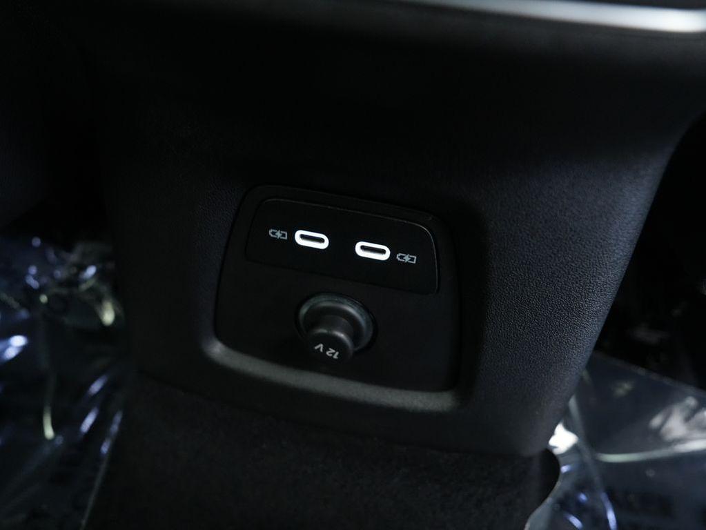 Audi Q4 e-tron view 31