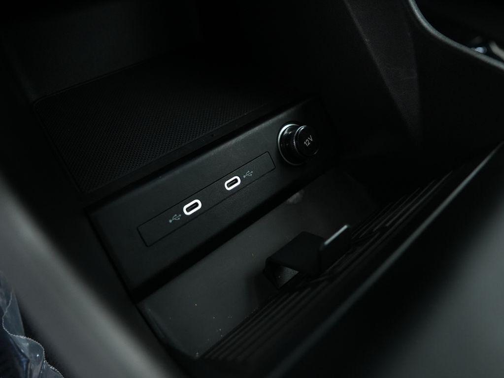 Audi Q4 e-tron view 25