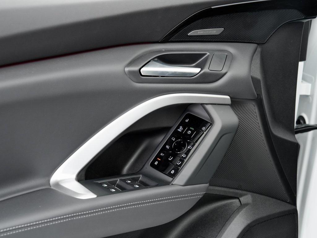 new 2025 Audi Q5 car