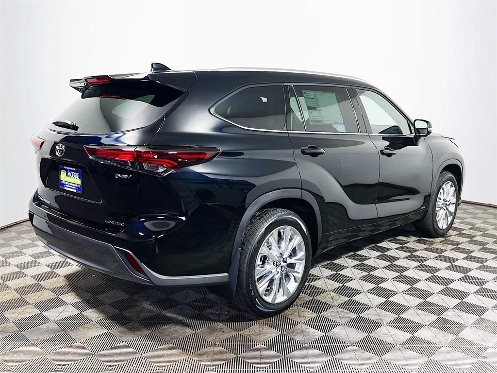 new 2026 Toyota Highlander Hybrid car, priced at $54,508