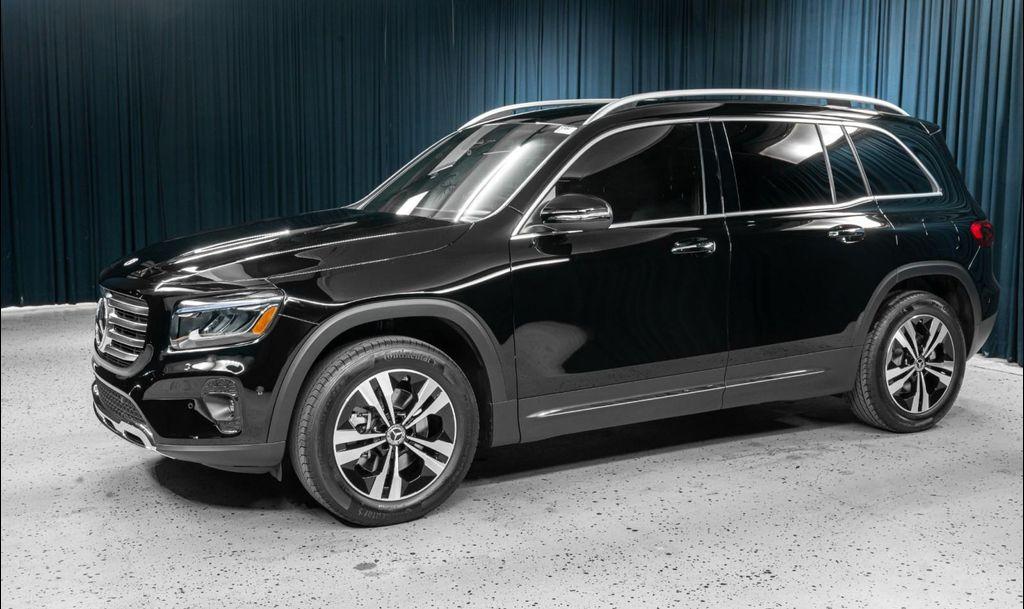 used 2025 Mercedes-Benz GLB 250 car, priced at $37,994