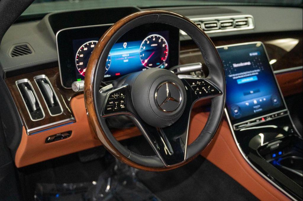 Mercedes-Benz S-Class view 16
