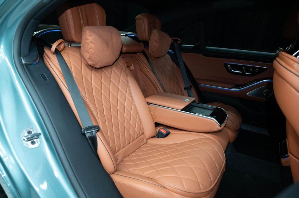 Mercedes-Benz S-Class view 15