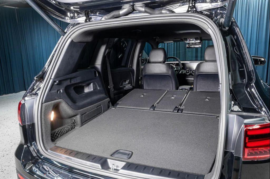 new 2025 Mercedes-Benz GLB 250 car, priced at $44,550