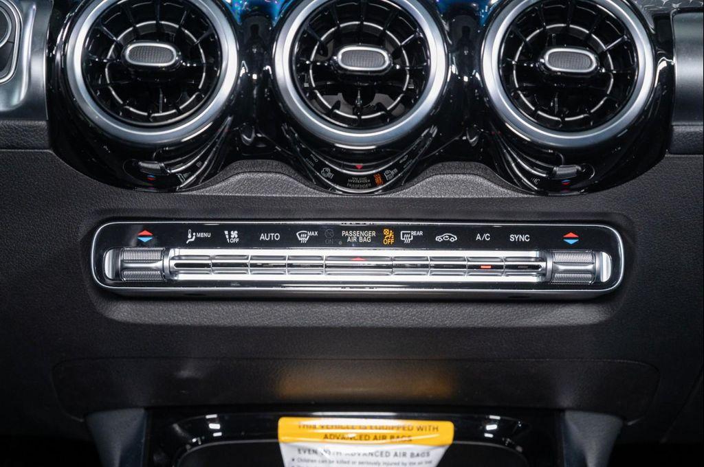 new 2025 Mercedes-Benz GLB 250 car, priced at $44,550