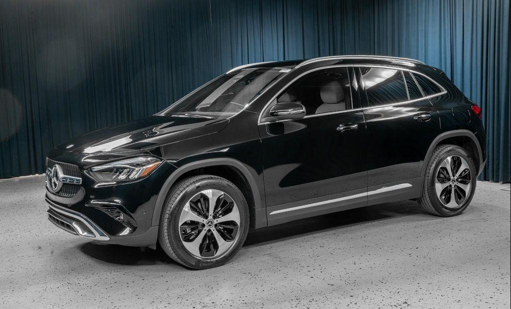 used 2025 Mercedes-Benz GLA 250 car, priced at $39,994