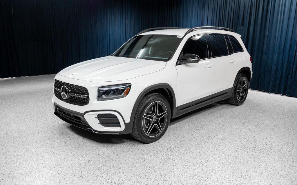 new 2026 Mercedes-Benz GLB 250 car, priced at $52,345