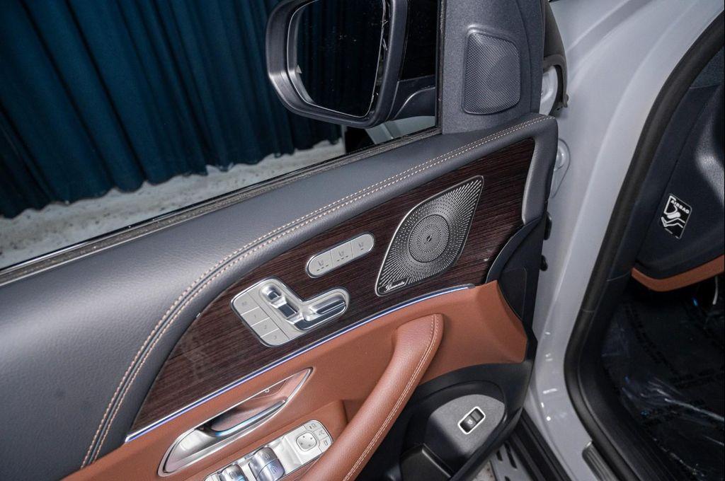 new 2026 Mercedes-Benz GLS 580 car, priced at $124,565