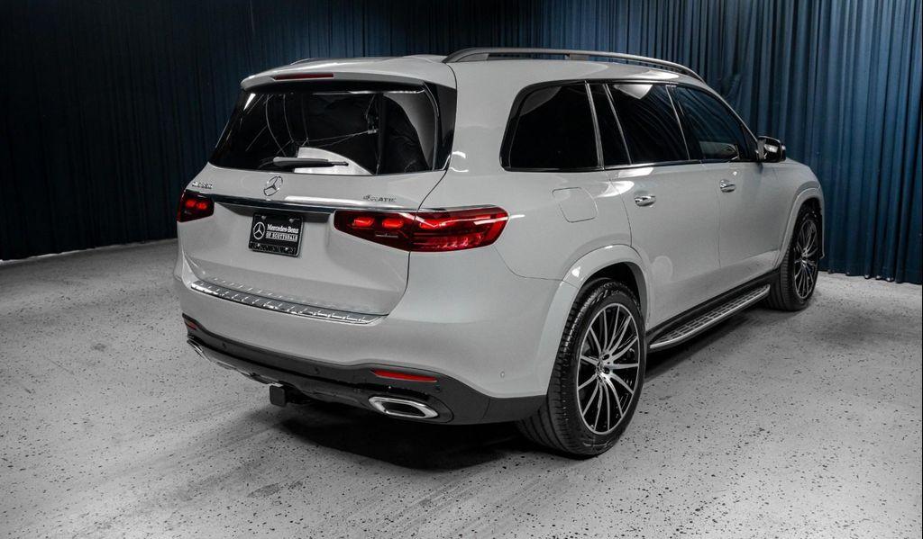 new 2026 Mercedes-Benz GLS 580 car, priced at $124,565