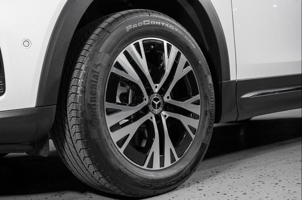 used 2025 Mercedes-Benz GLB 250 car, priced at $35,994