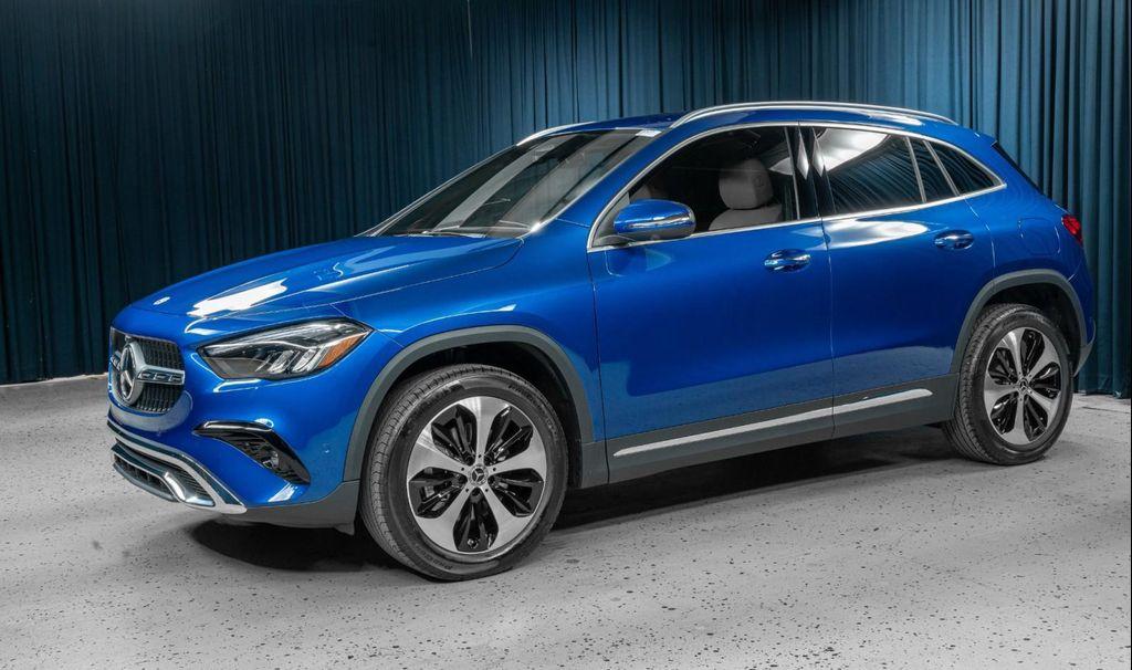 new 2025 Mercedes-Benz GLA 250 car, priced at $48,595