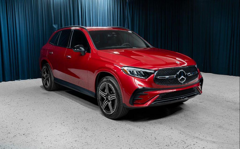 new 2025 Mercedes-Benz GLC 300 car, priced at $61,675