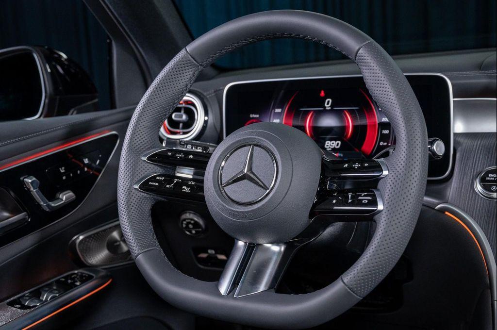 new 2025 Mercedes-Benz GLC 300 car, priced at $61,675